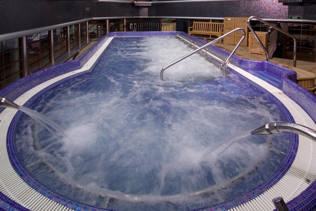 Cloud 9 Spa: Thalasso Pool